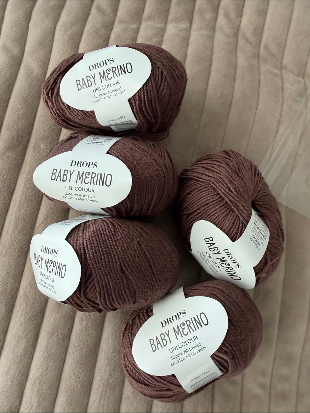 Baby Merino Yarn - Black lot of 5